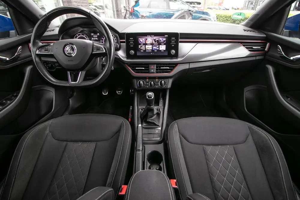 Skoda Scala 1.0 TSI Sport Business | Trekhaak | Sportstoelen uit 2019, foto 15