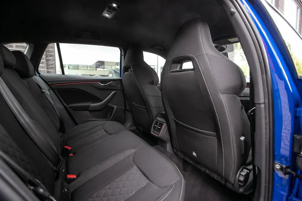 Skoda Scala 1.0 TSI Sport Business | Trekhaak | Sportstoelen uit 2019, foto 7