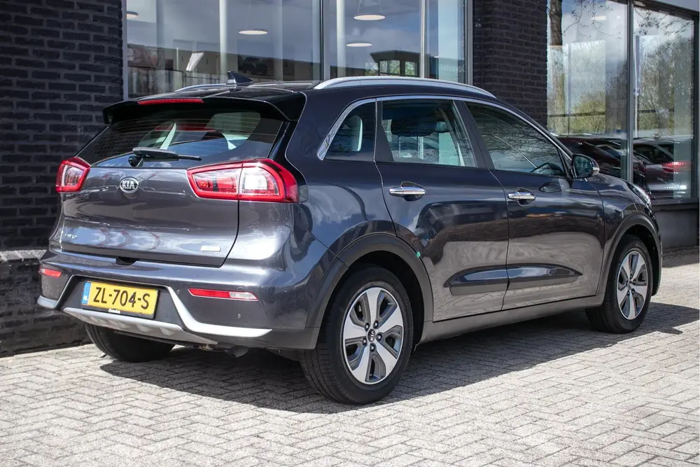 Kia Niro 1.6 GDi Hybrid DynamicLine | Camera | Android Apple uit 2019, foto 2