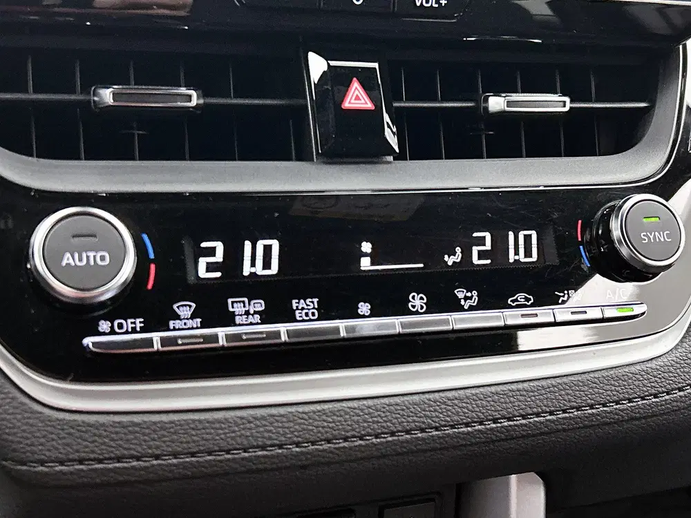 Toyota Corolla Cross Hybrid 140 Dynamic + uit 2024, foto 10