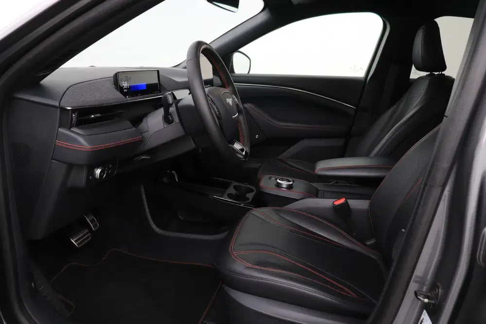 Ford Mustang Mach-E Extended AWD 98 kWh uit 2021, foto 3