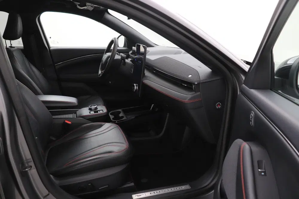 Ford Mustang Mach-E Extended AWD 98 kWh uit 2021, foto 5