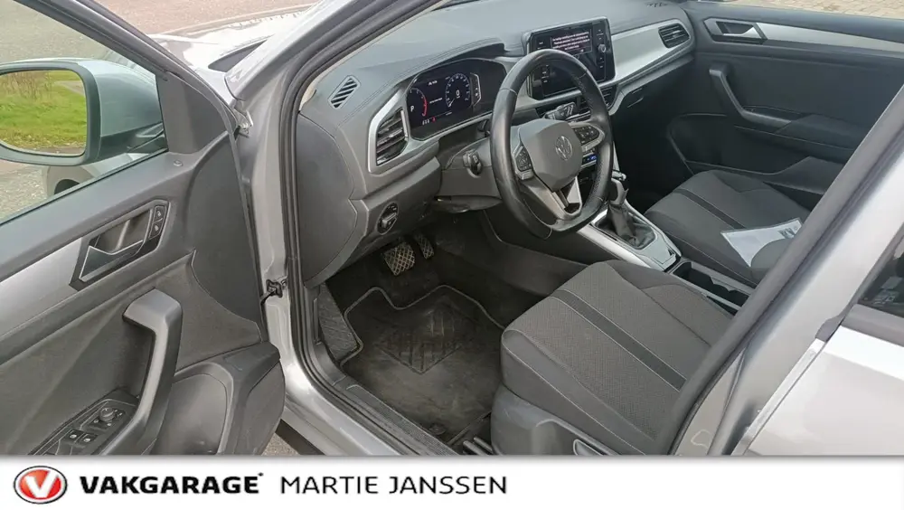 Volkswagen T-Roc 1.5 TSI Life Business uit 2022, foto 11