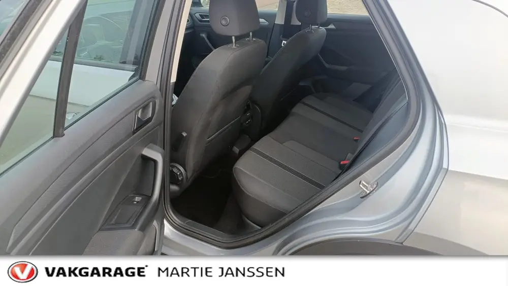 Volkswagen T-Roc 1.5 TSI Life Business uit 2022, foto 15