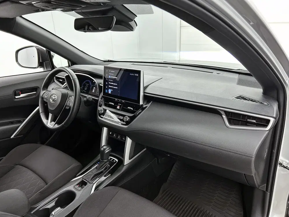 Toyota Corolla Cross Hybrid 140 Dynamic + uit 2024, foto 6