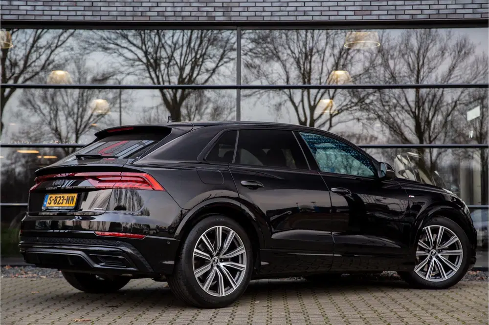 Audi Q8 55 TFSI e quattro Pro Line S Edition uit 2023, foto 2