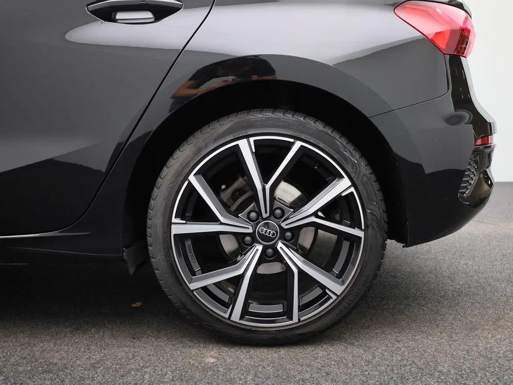 Audi A3 30 TFSI S edition 110 PK uit 2024, foto 13