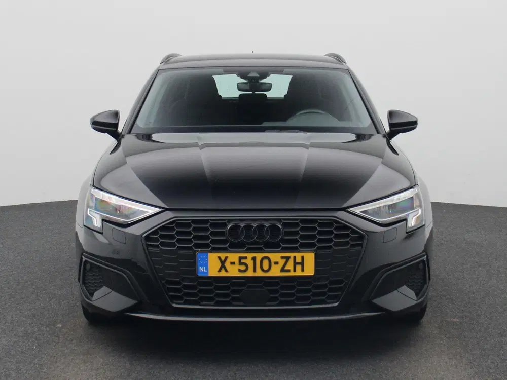Audi A3 30 TFSI S edition 110 PK uit 2024, foto 2