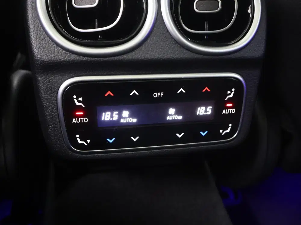 Mercedes-Benz C-Klasse 180 AMG Line uit 2024, foto 12