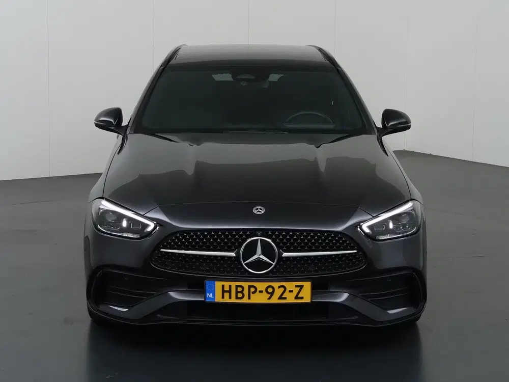 Mercedes-Benz C-Klasse 180 AMG Line uit 2024, foto 3