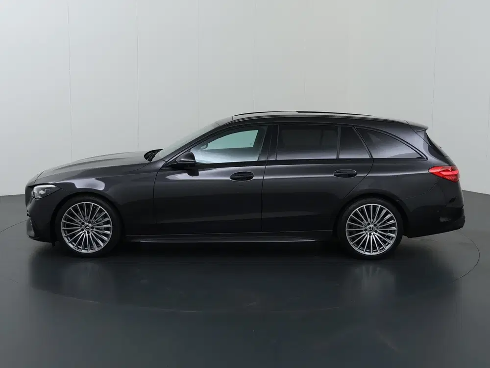 Mercedes-Benz C-Klasse 180 AMG Line uit 2024, foto 5