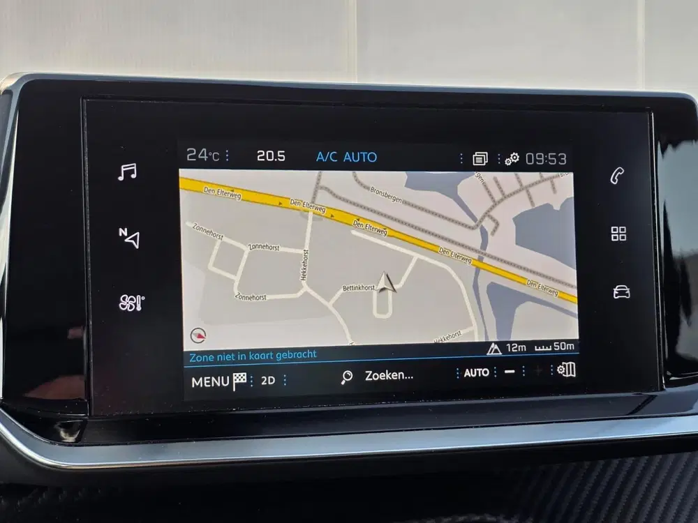 Peugeot 2008 1.2 130pk Active Pack Navigatie uit 2021, foto 18