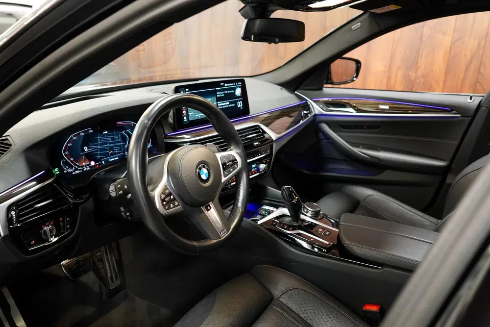 BMW 5-serie 530i M-Sport M Sport uit 2023, foto 3
