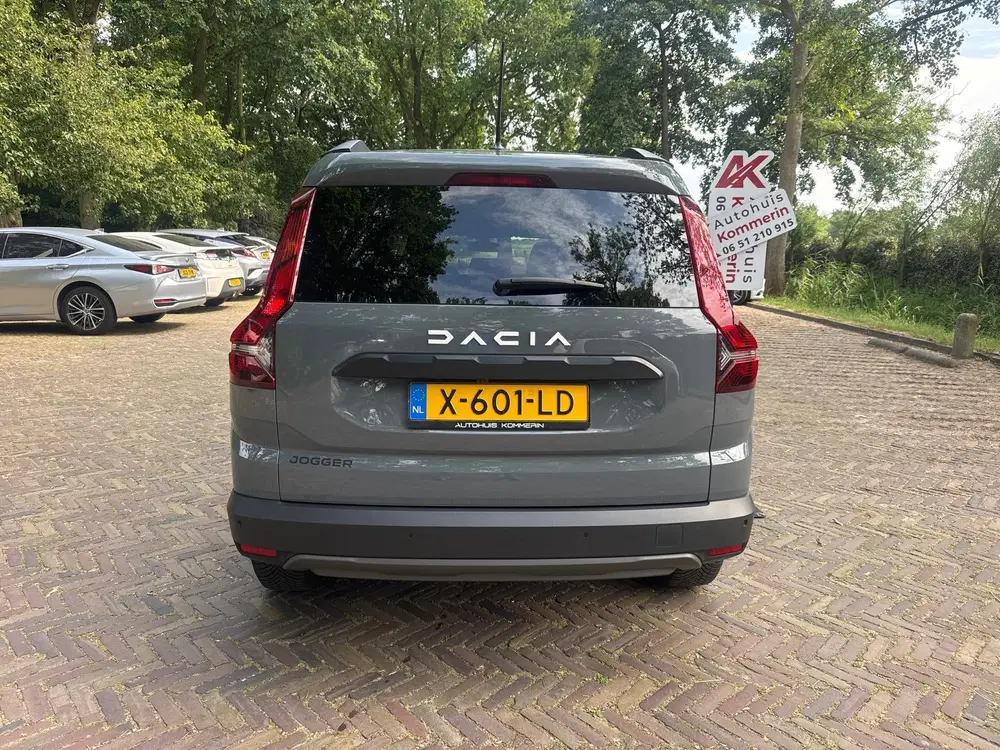 Dacia Jogger 1.0 TCe LPG Expression. uit 2023, foto 3