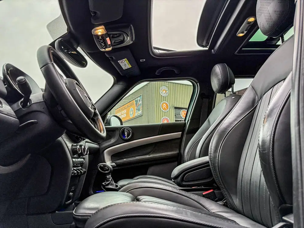 Mini Countryman 1.5 Cooper S E ALL4 MINI Yours aut 220pk uit 2022, foto 4