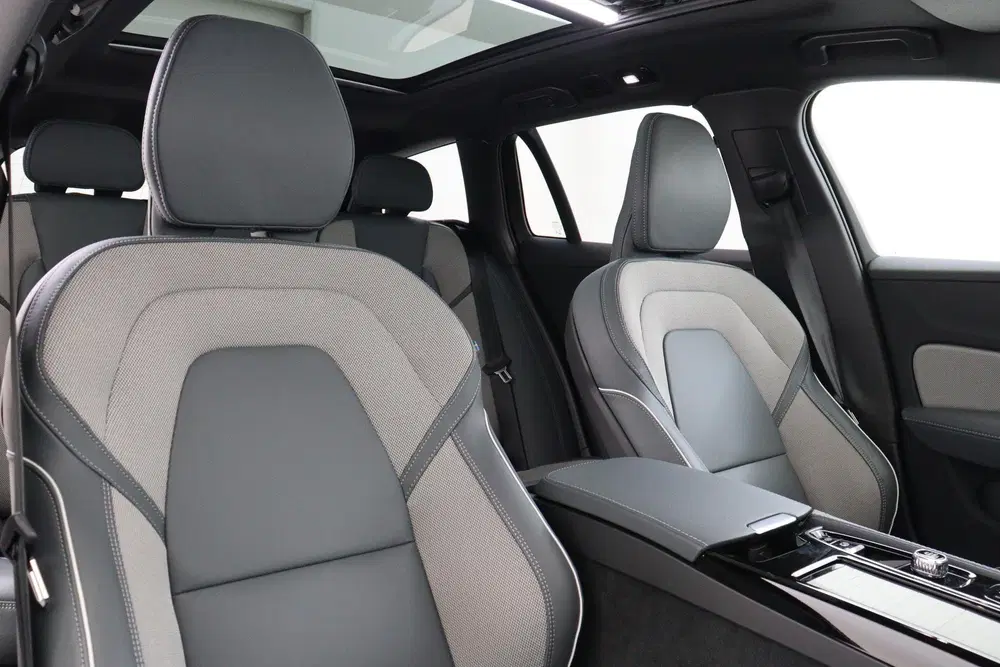 Volvo V60 T6 PLUG-IN HYBRID AWD ULTRA BRIGHT *UNIEK uit 2025, foto 12
