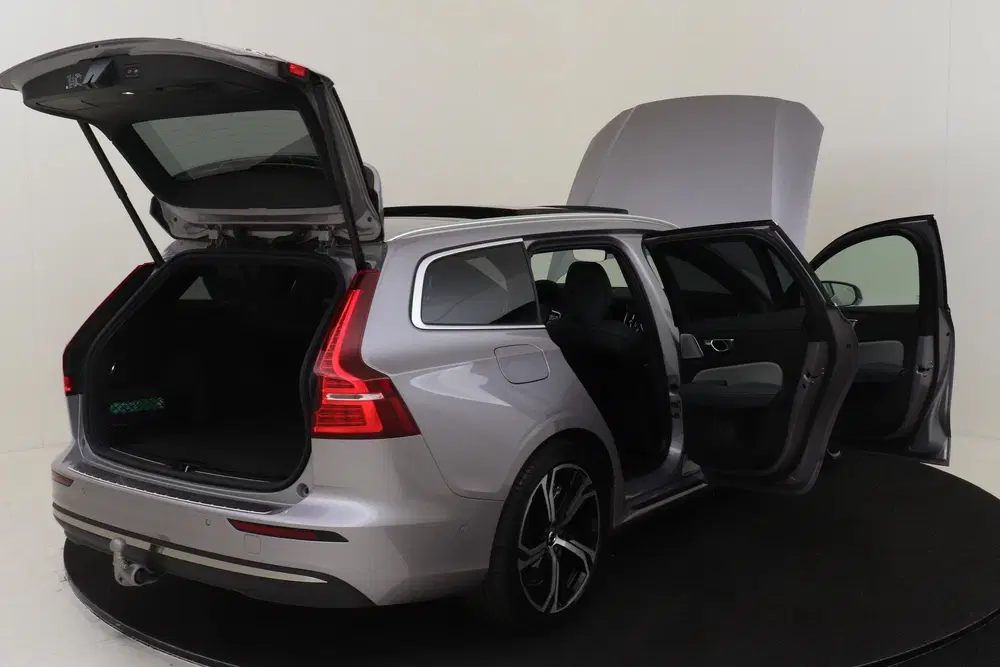 Volvo V60 T6 PLUG-IN HYBRID AWD ULTRA BRIGHT *UNIEK uit 2025, foto 19