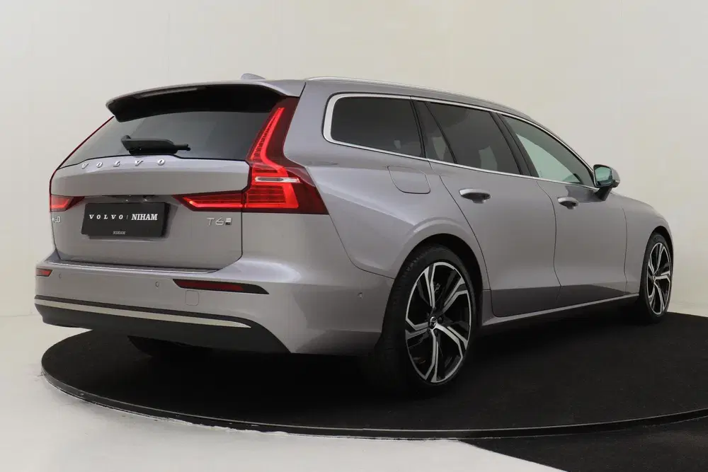 Volvo V60 T6 PLUG-IN HYBRID AWD ULTRA BRIGHT *UNIEK uit 2025, foto 3