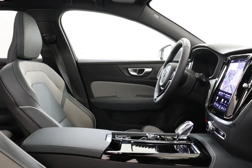 Volvo V60 T6 PLUG-IN HYBRID AWD ULTRA BRIGHT *UNIEK uit 2025, foto 8