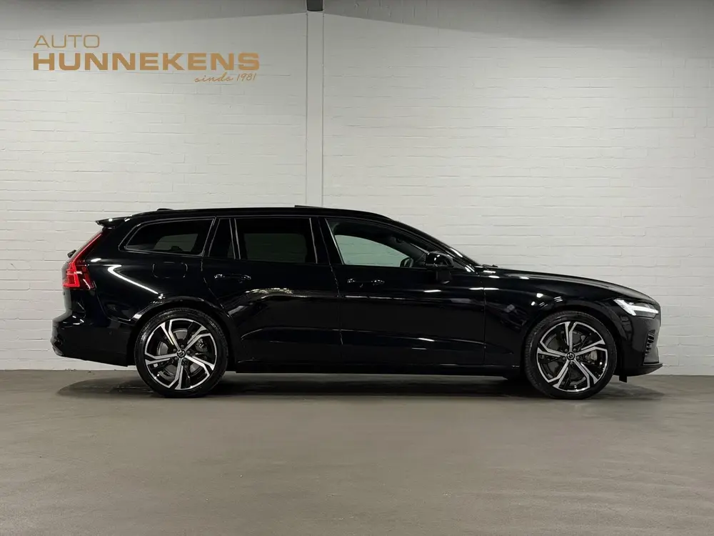 Volvo V60 2.0 T6 Plug-in hybrid AWD Plus Dark Open d uit 2025, foto 9