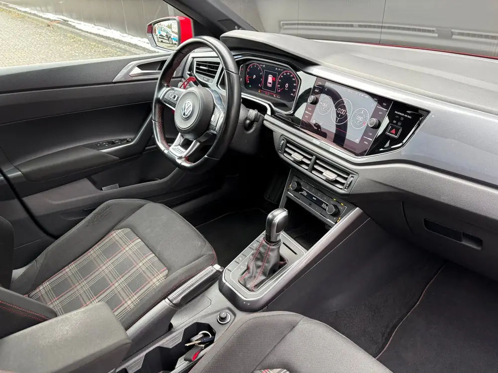 Volkswagen Polo 2.0 TSI 200pk 6-DSG 2019 Panorama uit 2019, foto 20