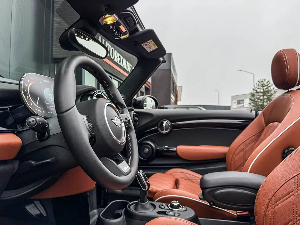 Mini Cabrio 2.0 John Cooper Works JCW Pack F1 aut 231p uit 2023, foto 6