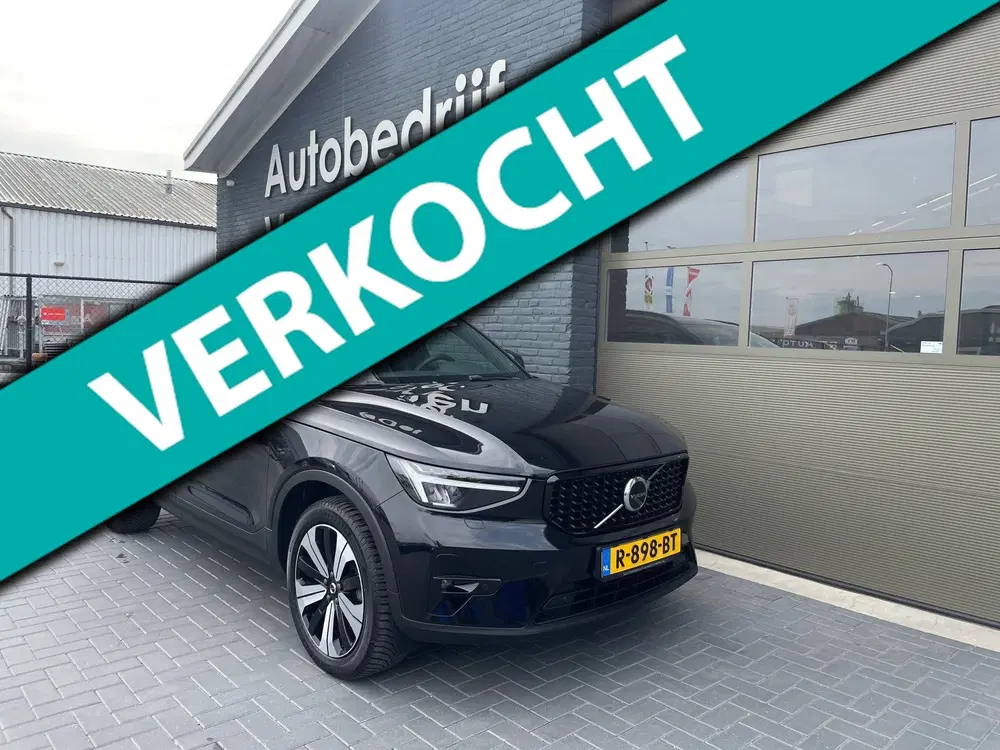 Volvo XC40 1.5 T5 Recharge Dark pano trekhaak stoelve uit 2022