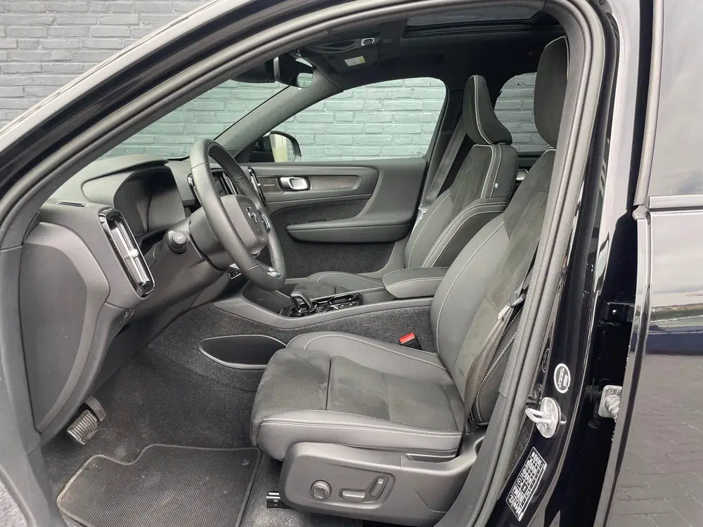Volvo XC40 1.5 T5 Recharge Dark pano trekhaak stoelve uit 2022, foto 9