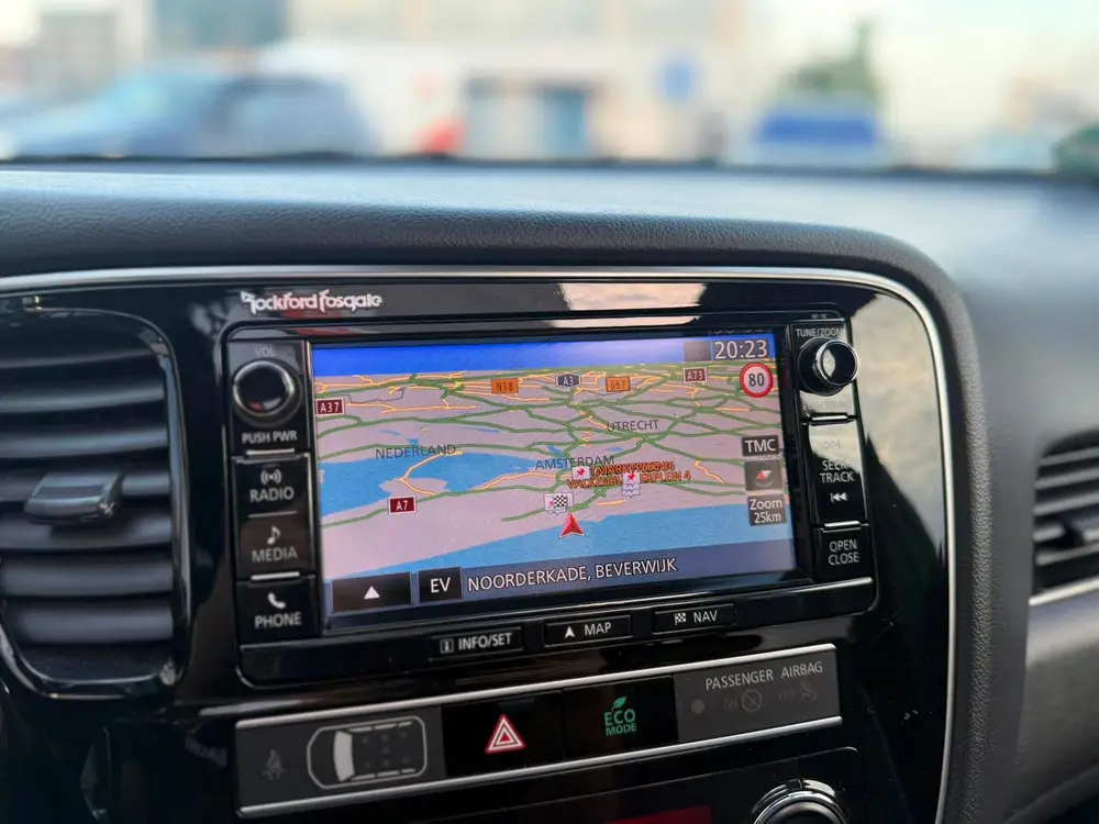 Mitsubishi Outlander 2.4 PHEV S-Edition 2019 Zwart 224pk uit 2019, foto 14