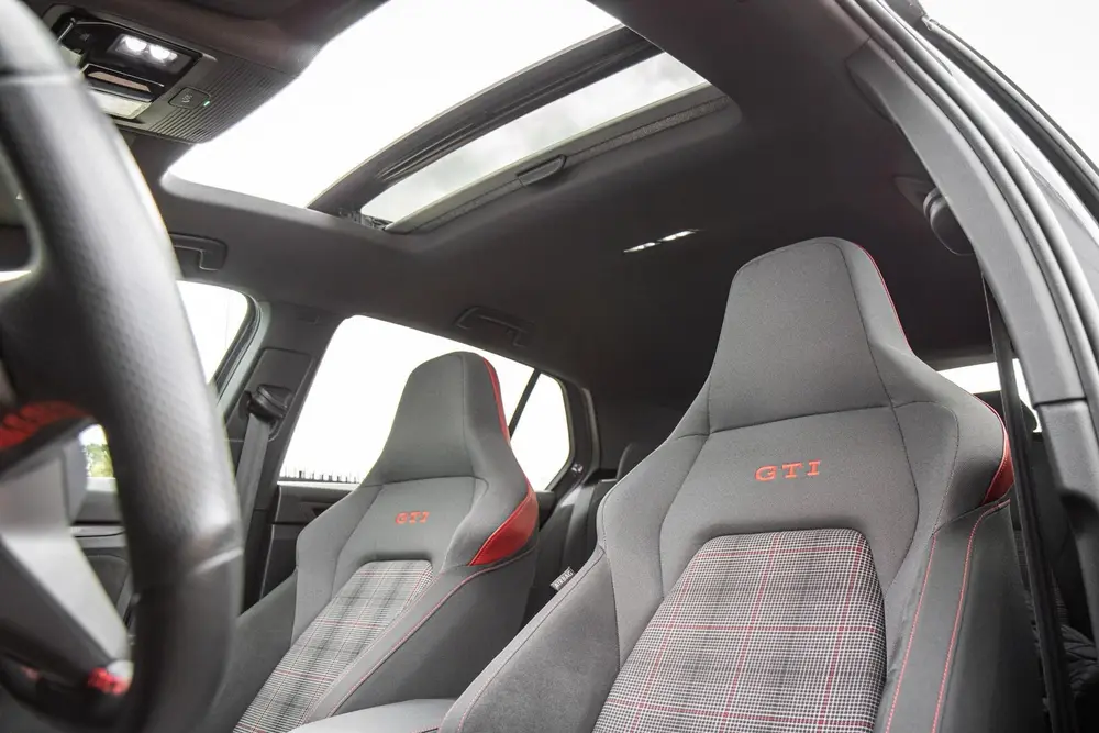 Volkswagen Golf GTI 2.0 TSI 245pk DSG | Panoramadak | Adapti uit 2024, foto 17