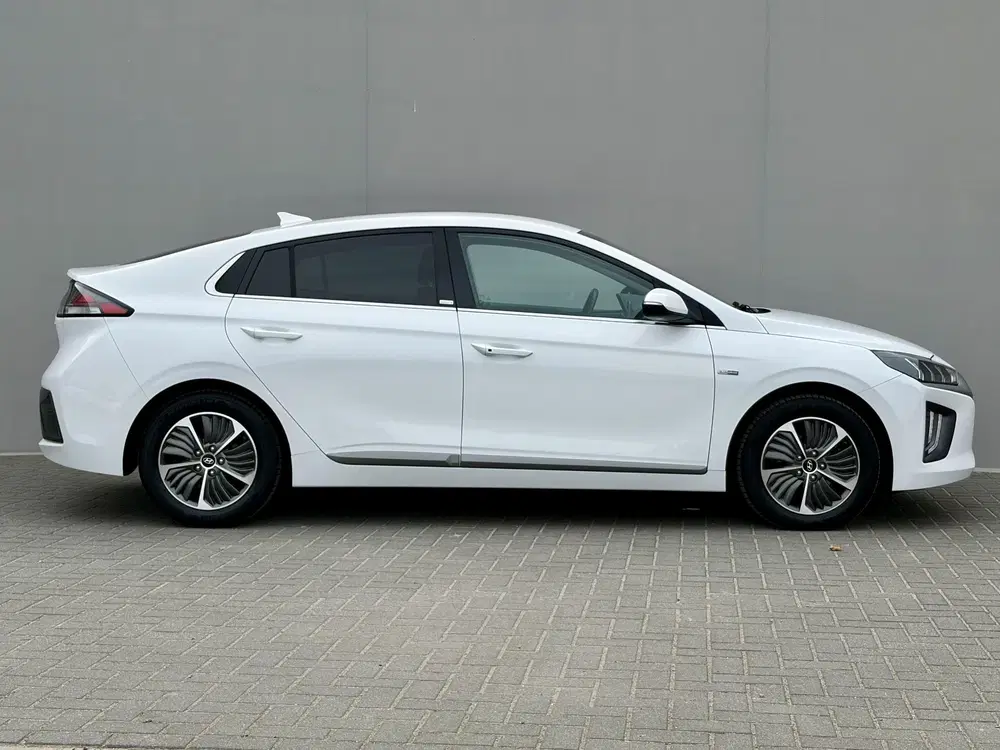 Hyundai IONIQ 1.6 GDi Comfort uit 2021, foto 19