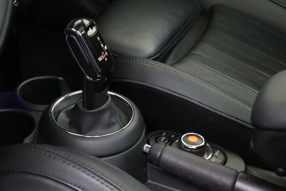 Mini Hatchback Cooper S Chili Automaat / Comfortstoelen / Mu uit 2019, foto 6