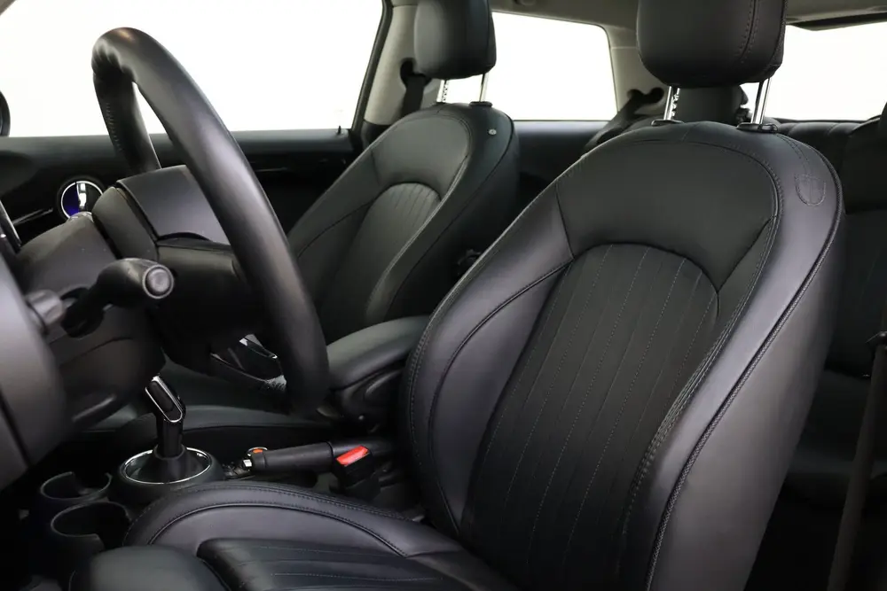 Mini Hatchback Cooper S Chili Automaat / Comfortstoelen / Mu uit 2019, foto 8
