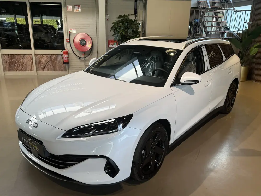 BYD Seal 6 1.5 DM-i PHEV uit 2026, foto 8