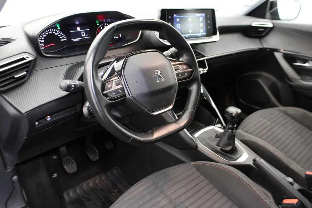 Peugeot 2008 1.2 PureTech Active (bj 2022) uit 2022, foto 15