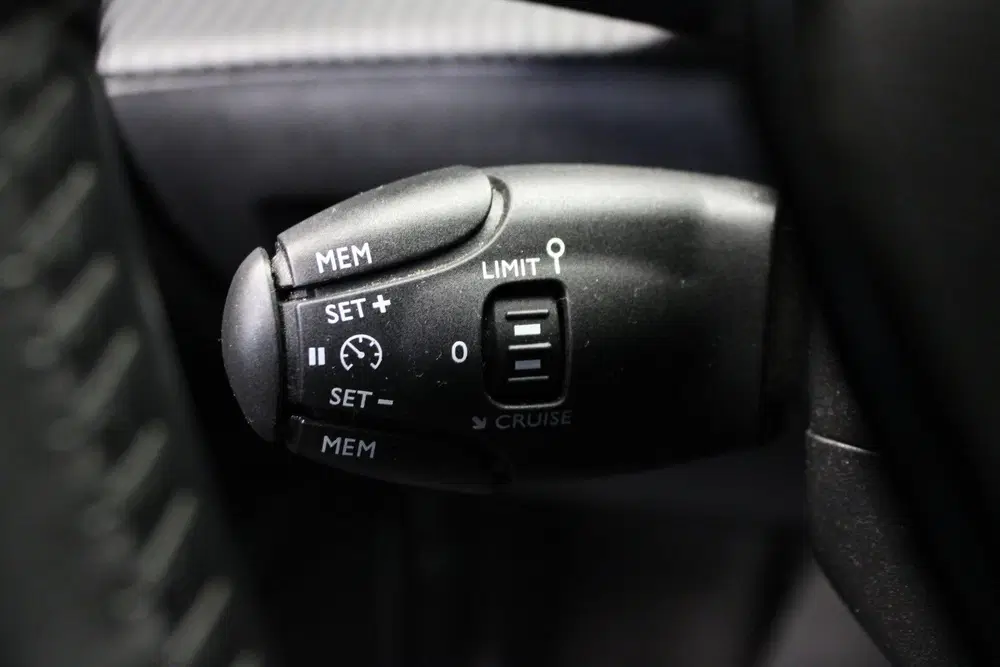 Peugeot 2008 1.2 PureTech Active (bj 2022) uit 2022, foto 16