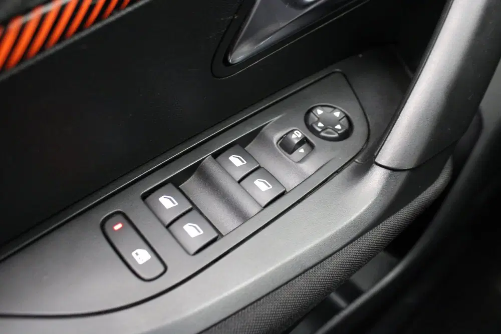 Peugeot 2008 1.2 PureTech Active (bj 2022) uit 2022, foto 17