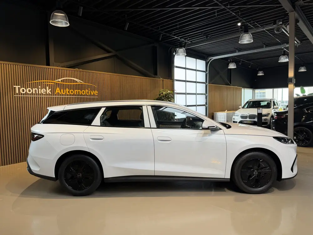 BYD Seal 6 1.5 DM-i PHEV uit 2026, foto 2
