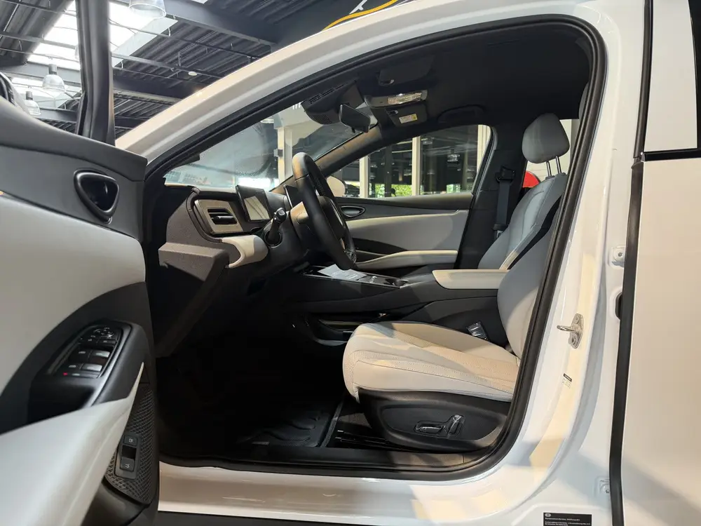 BYD Seal 6 1.5 DM-i PHEV uit 2026, foto 7