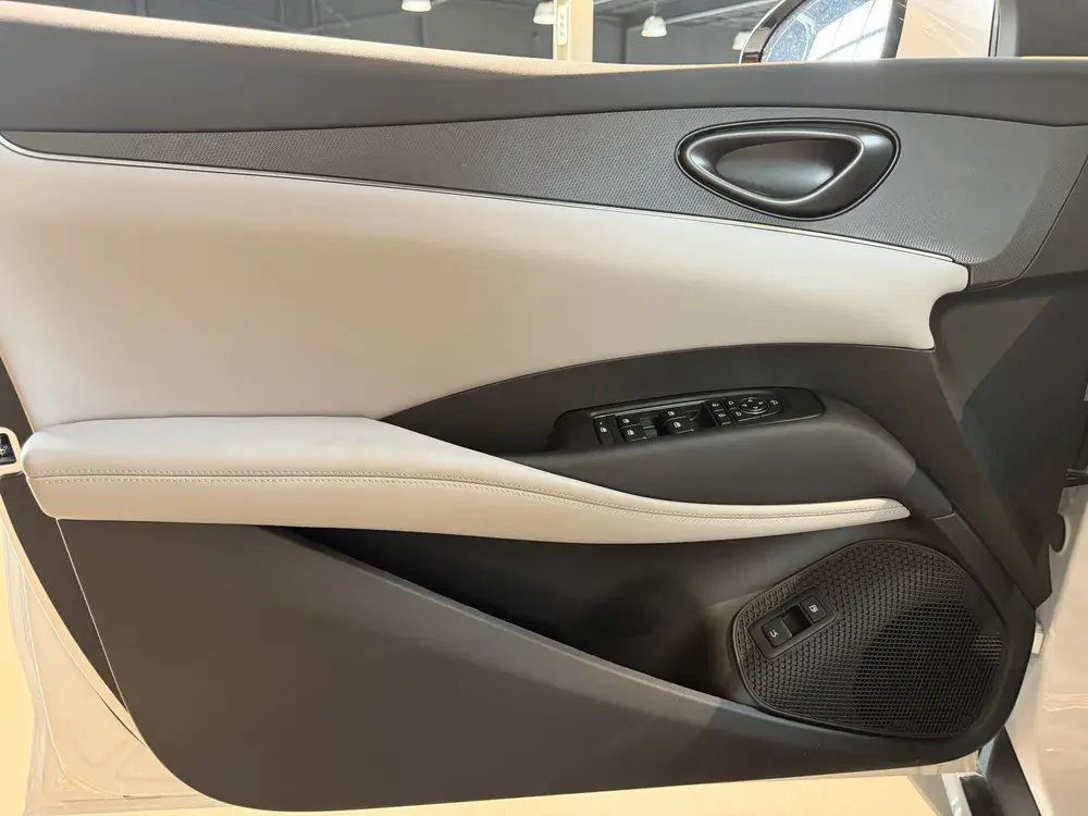 BYD Seal 6 1.5 DM-i PHEV uit 2026, foto 8