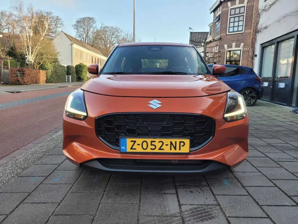 Suzuki Swift 1.2 Comfort Smart Hybrid uit 2024, foto 2