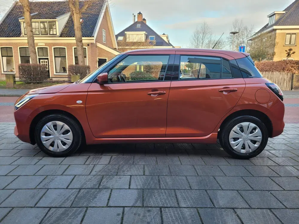 Suzuki Swift 1.2 Comfort Smart Hybrid uit 2024, foto 3