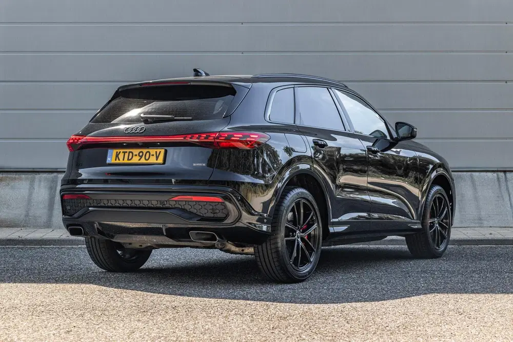 Audi Q5 2.0 e-hybrid 367pk Quattro S Edition Compe uit 2025, foto 2
