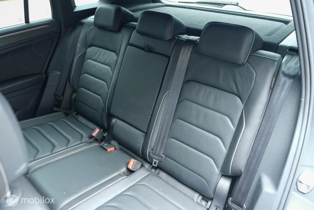 Volkswagen Tiguan 1.4 TSI eHybrid R-Line Business+ | Leder | uit 2022, foto 8