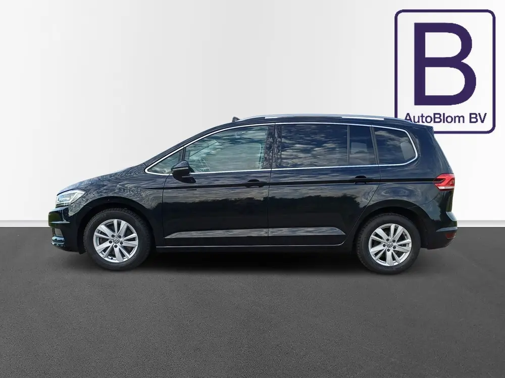 Volkswagen Touran 1.5 TSI Highline / Trekhaak / Panodak / Ca uit 2020, foto 10