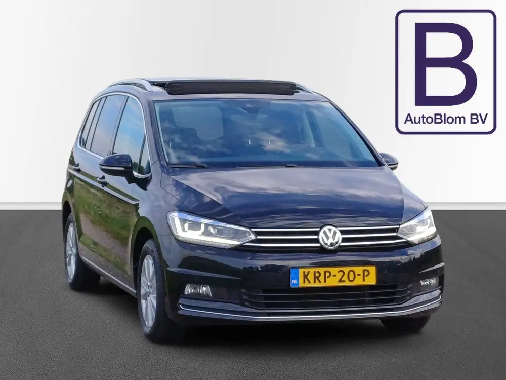 Volkswagen Touran 1.5 TSI Highline / Trekhaak / Panodak / Ca uit 2020, foto 6