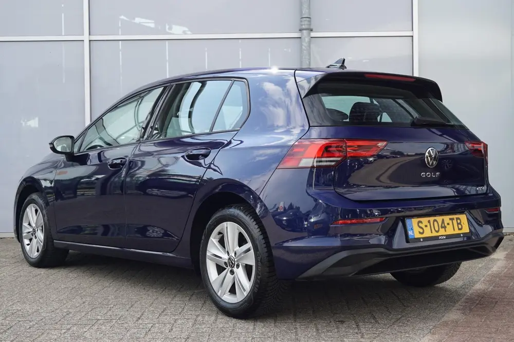 Volkswagen Golf 1.0 eTSI 110pk DSG Life | Navigatie | Apple uit 2023, foto 10