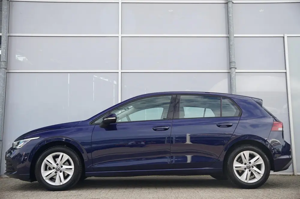 Volkswagen Golf 1.0 eTSI 110pk DSG Life | Navigatie | Apple uit 2023, foto 11