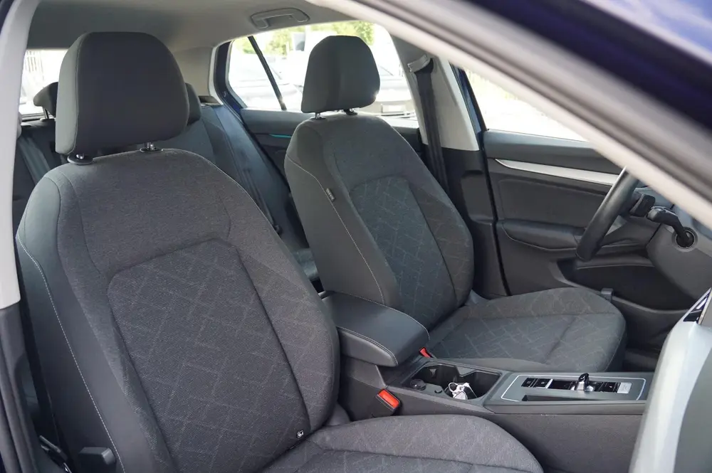 Volkswagen Golf 1.0 eTSI 110pk DSG Life | Navigatie | Apple uit 2023, foto 13