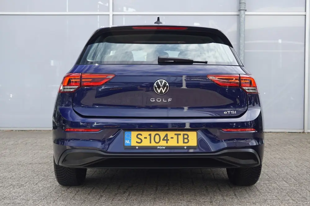 Volkswagen Golf 1.0 eTSI 110pk DSG Life | Navigatie | Apple uit 2023, foto 9